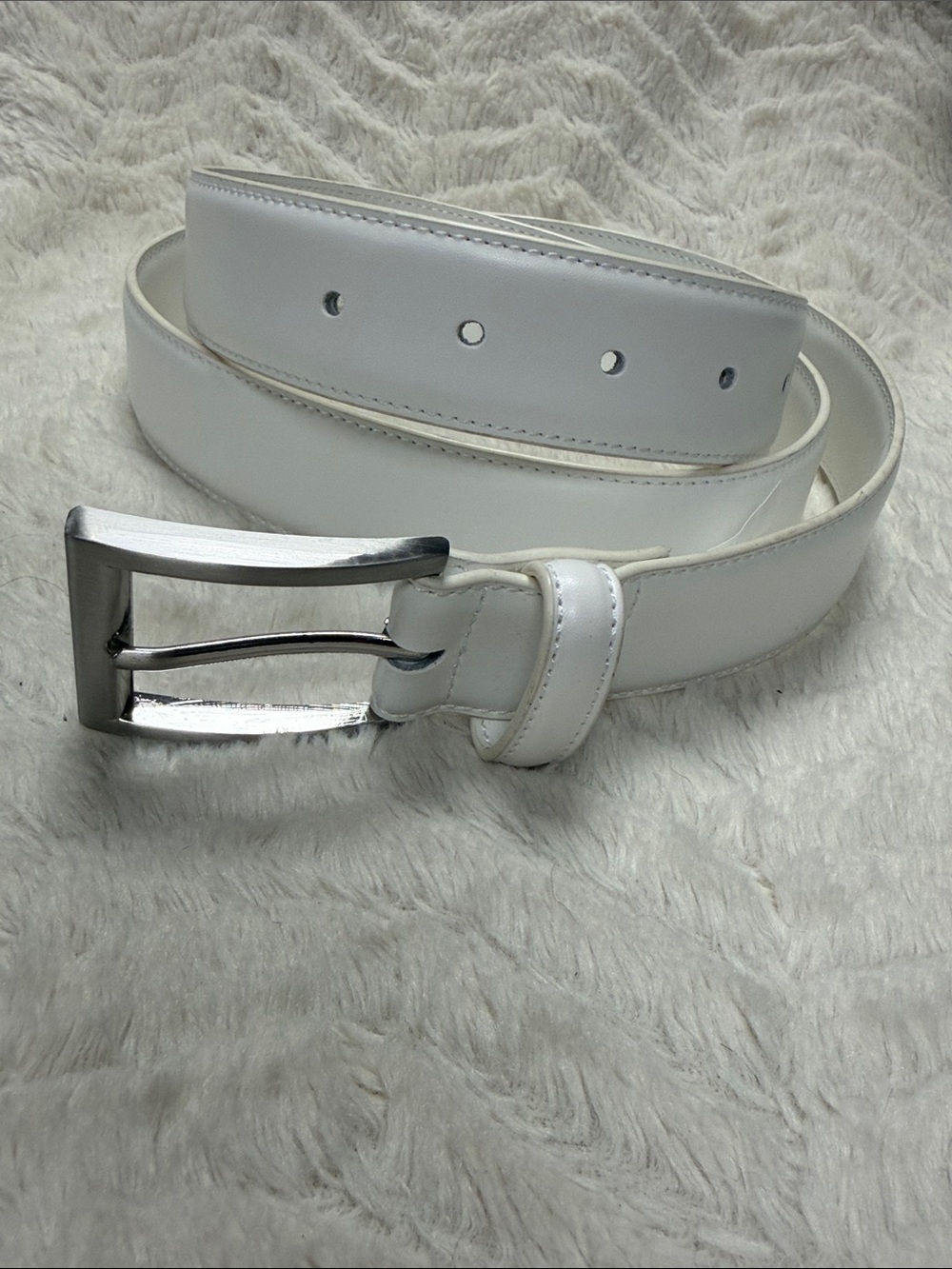 Gelante Men's Classic Dress Leather Belt White Silver Buckle 42 -43 XL. Like New